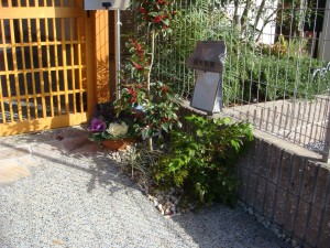 丹波石のコバ積み花壇|ノムラモミジ　たつの市Ｎ様邸6