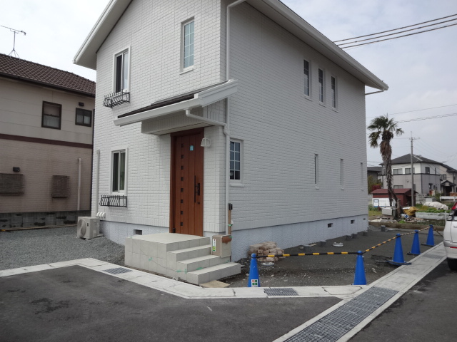 大人可愛いナチュラルな門周り　姫路市K様邸施工前1