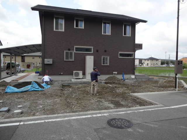 たつの市T様邸エクステリア工事施工中1