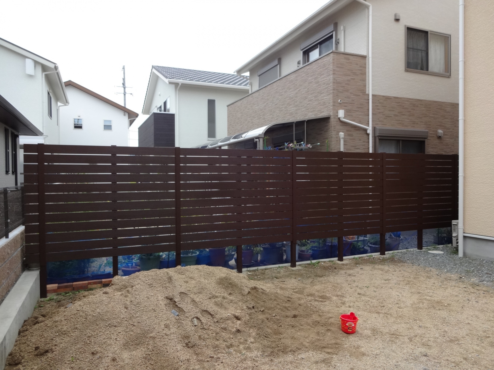 アルファウッドフェンス｜ディープブラウン3