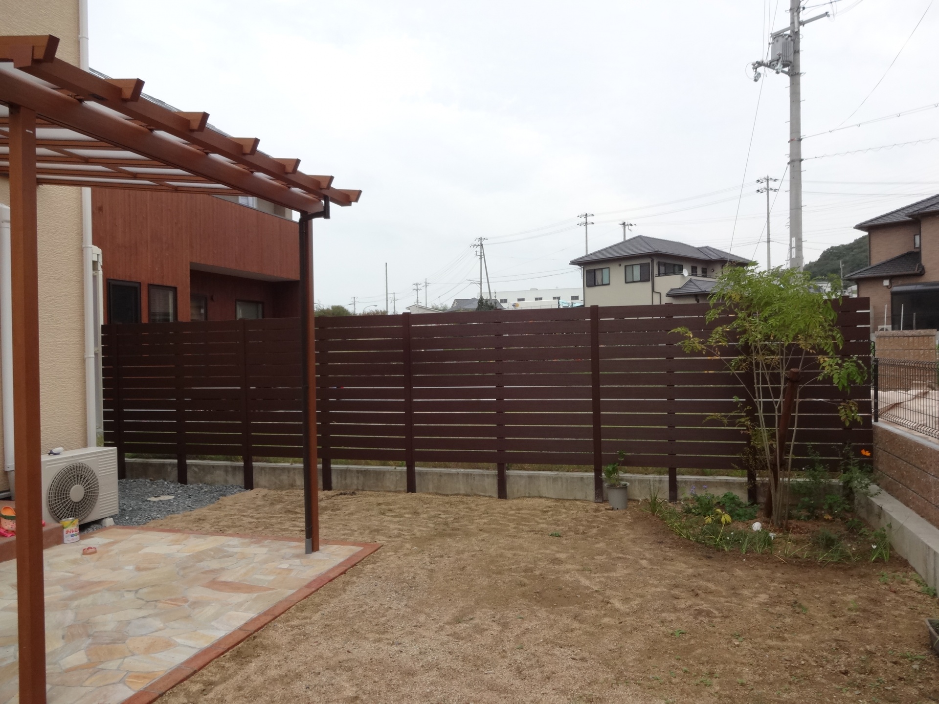 ディーズガーデン:アルファウッドで目隠し　たつの市Ｔ様邸