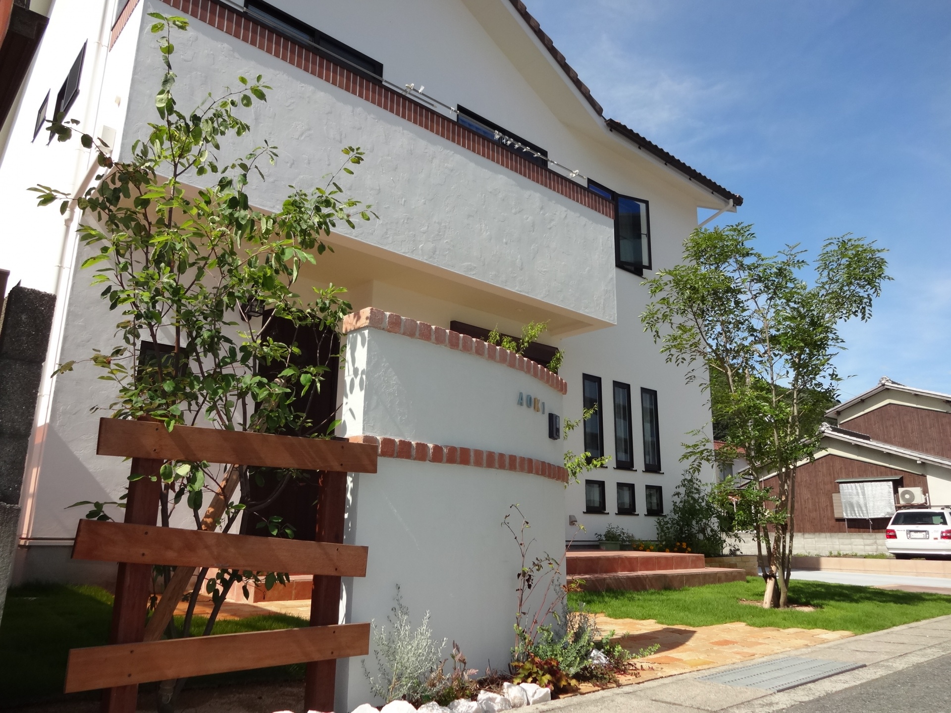 レンガと芝生のナチュラルガーデン　姫路市A様邸4