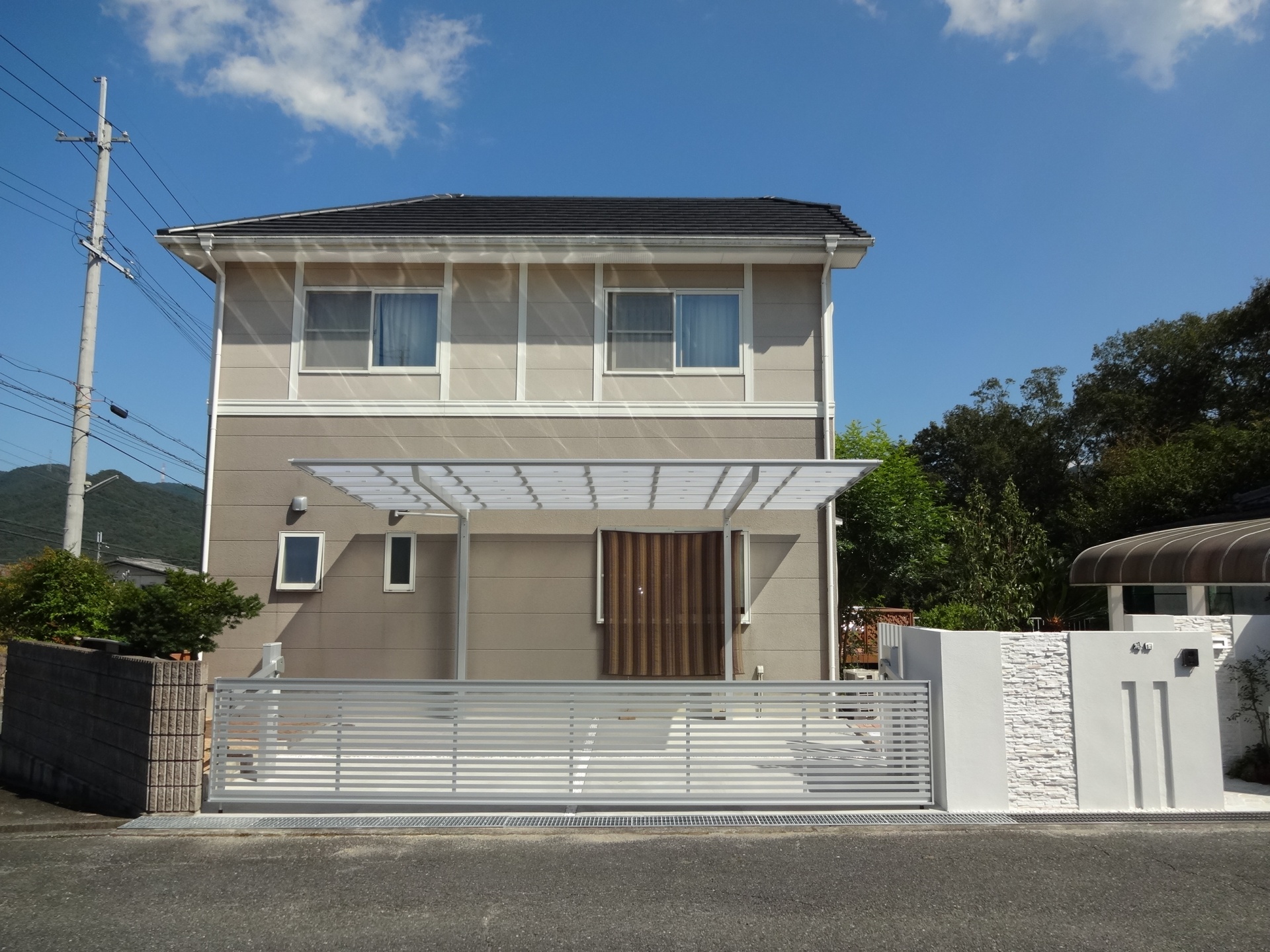 白を基調としたおしゃれな門周り　上郡町M様邸5