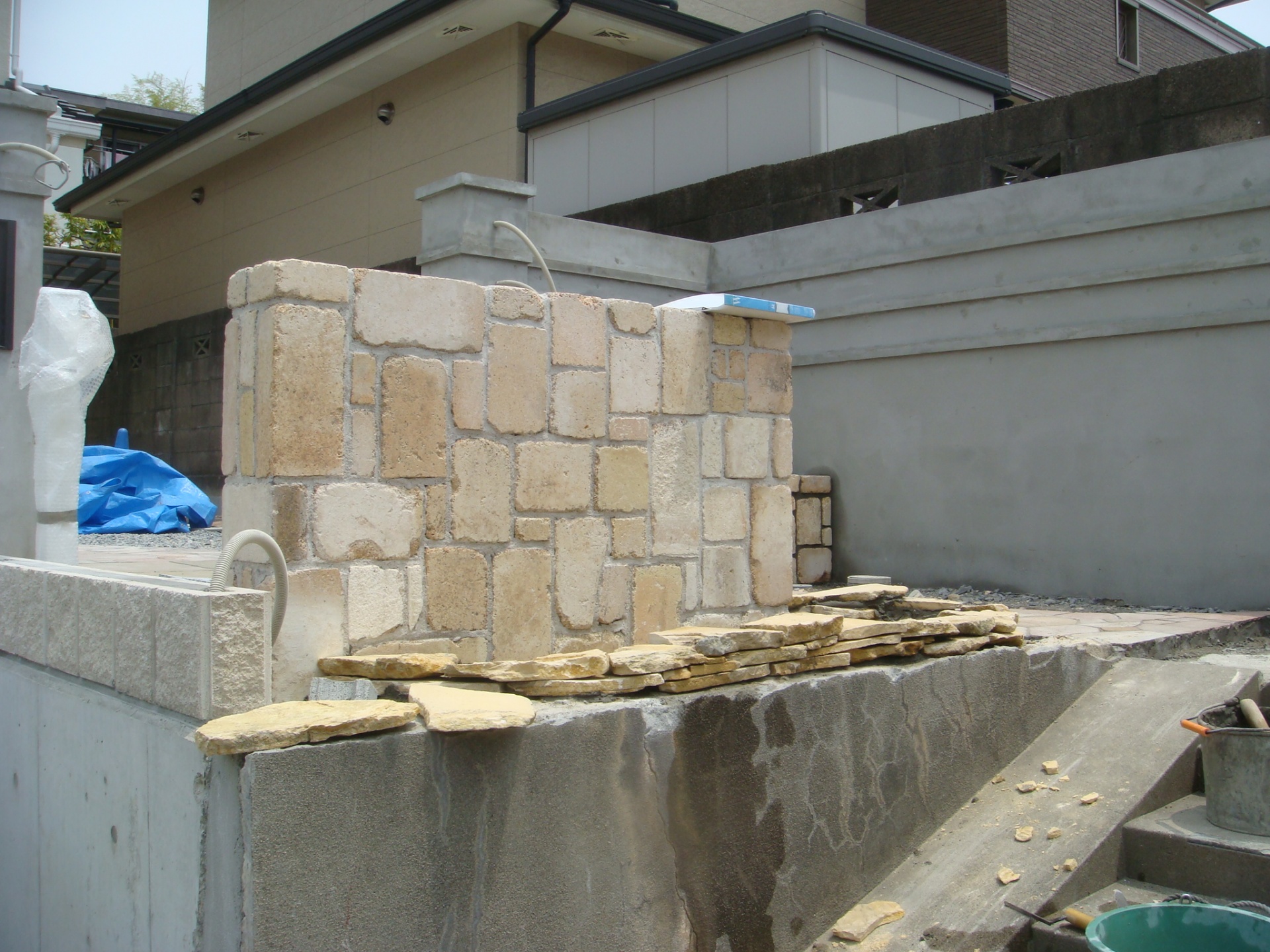 異形耐火レンガ積み門柱 異形耐火レンガ積み門柱