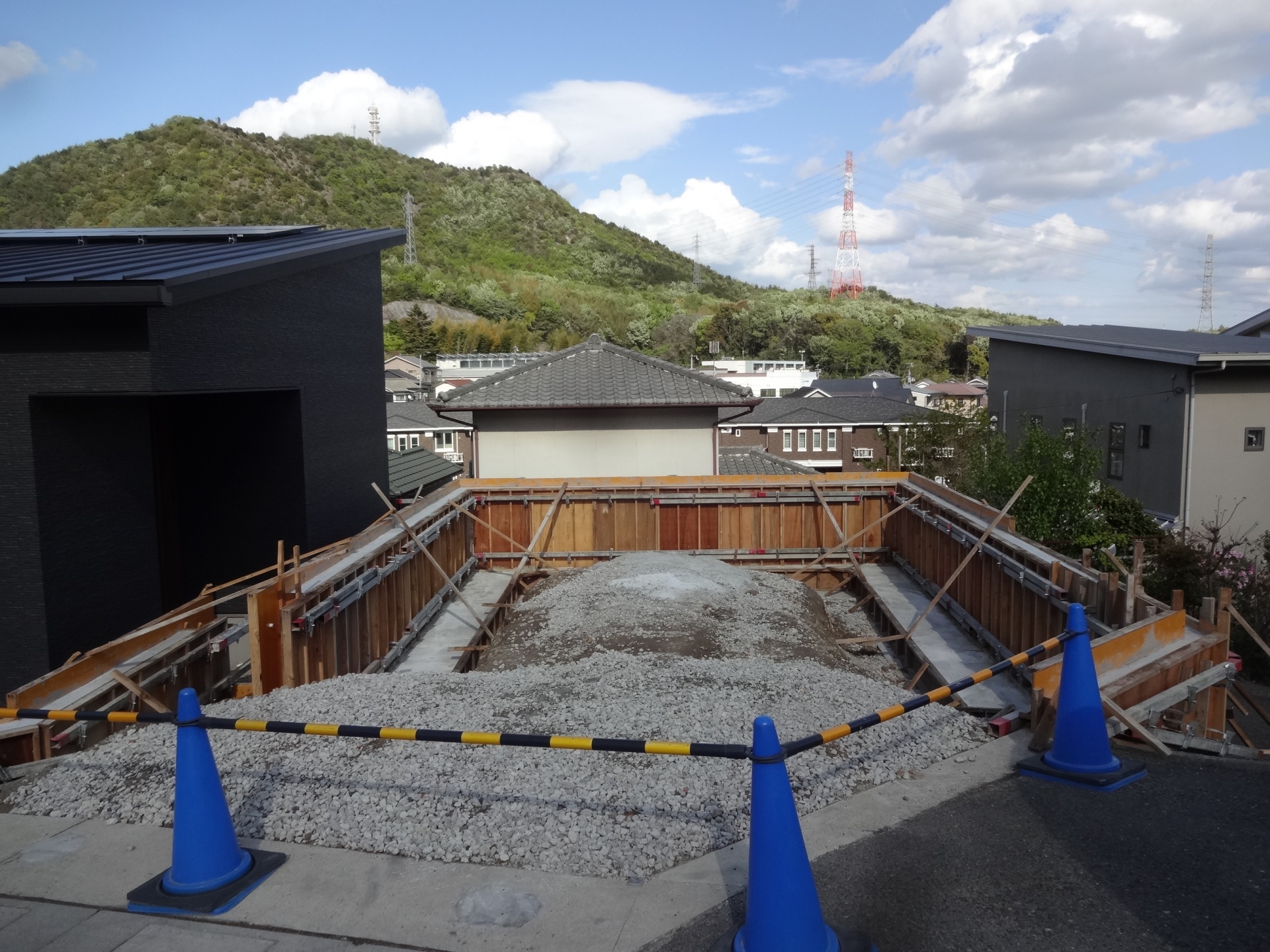 姫路市F様邸擁壁工事型枠/コンクリート打設