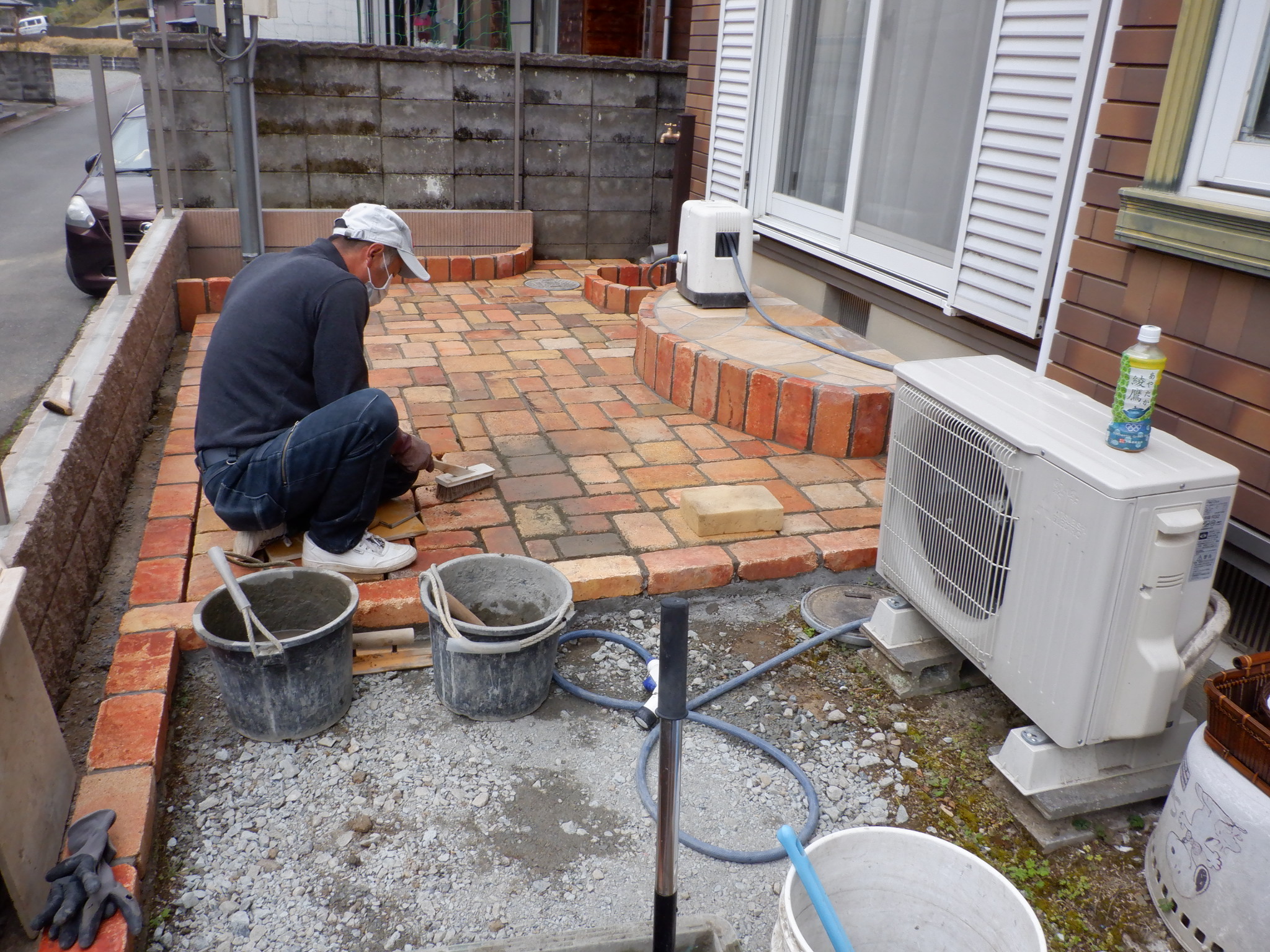 たつの市エクステリアリフォーム　雑草対策の耐火レンガの庭