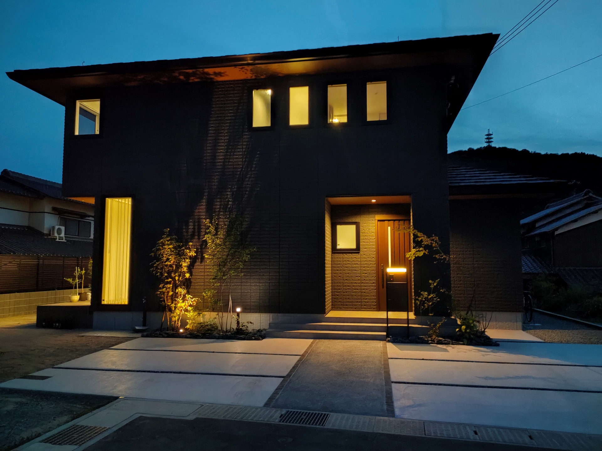 枝や葉の美しさを浮かび上がらせる照明計画姫路市Y様邸1