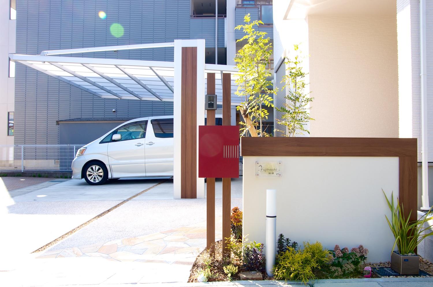 木目で建物と統一感のあるデザイン　姫路市F様邸6