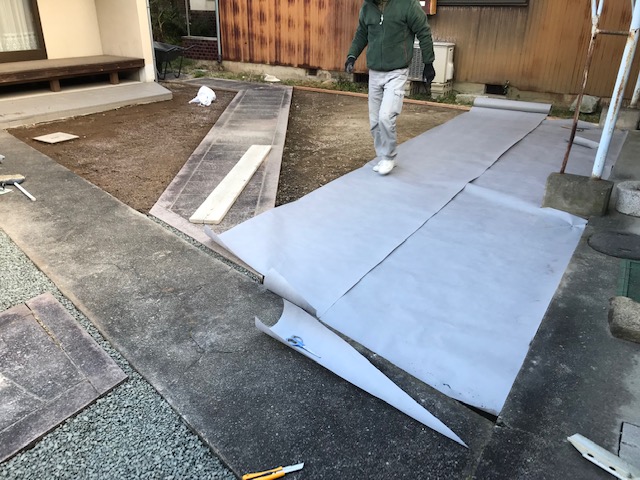 姫路の雑草処理対策　防草シートジャリ施工
