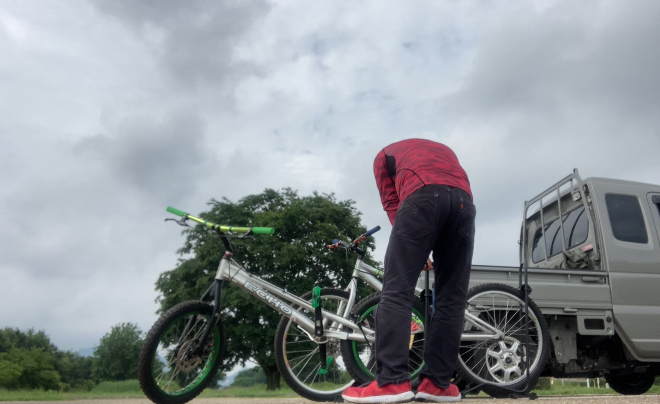 定休日のトライアル自転車練習の巻　姫路外構屋さんブログ