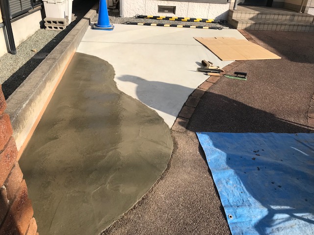 オーバードアを撤去して車庫拡張工事