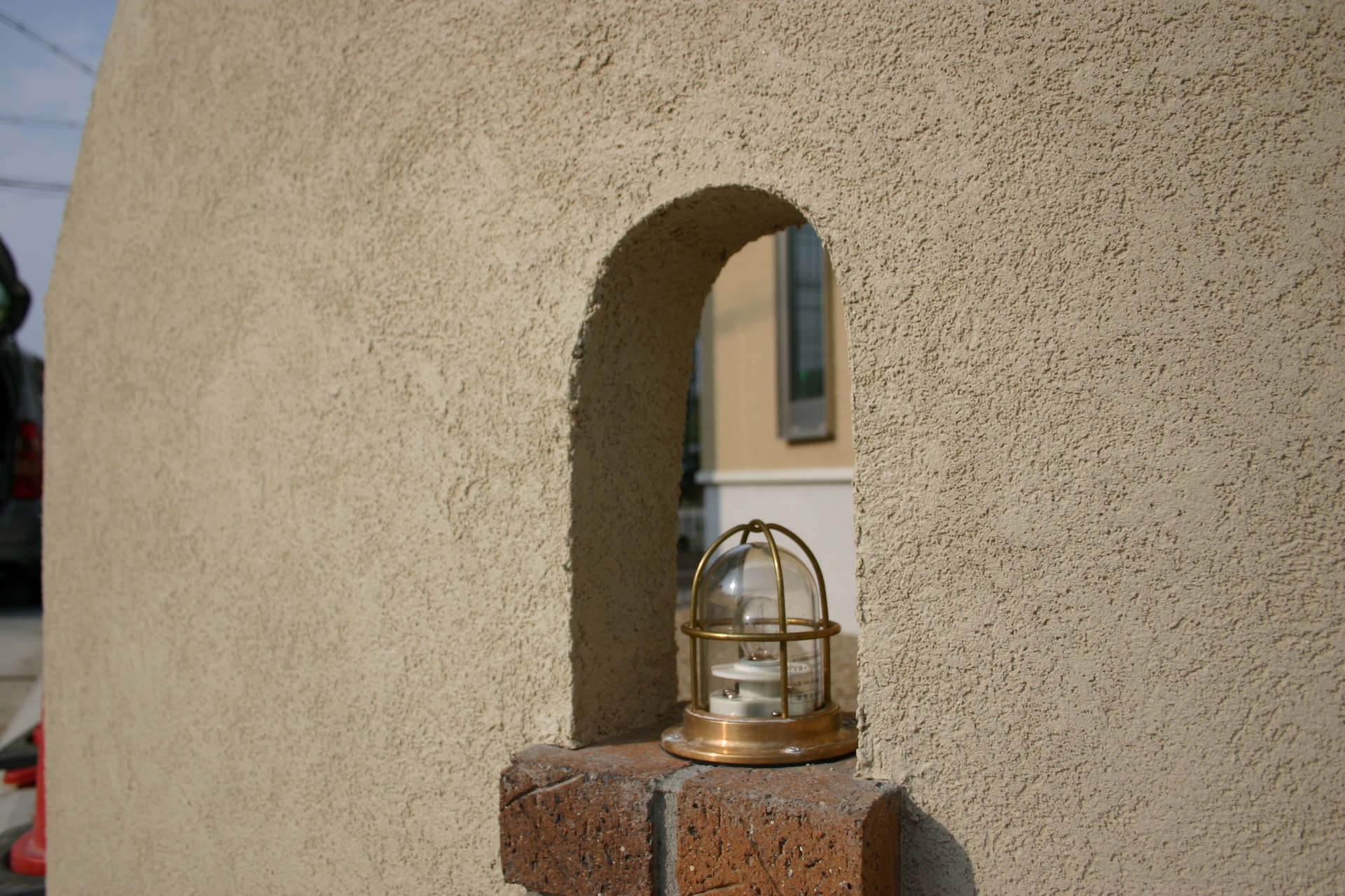 加古川市エクステリアポイント　アーチ窓にマリンライト計画