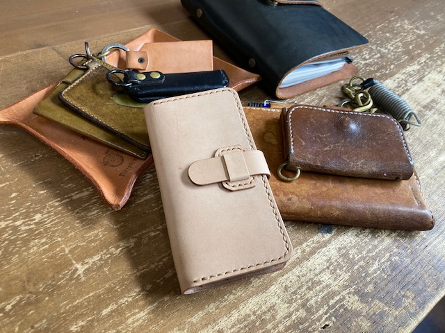 やっぱりヌメ革が好き！！