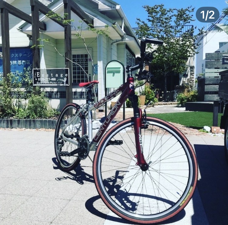 エクステージのお店と資材置き場