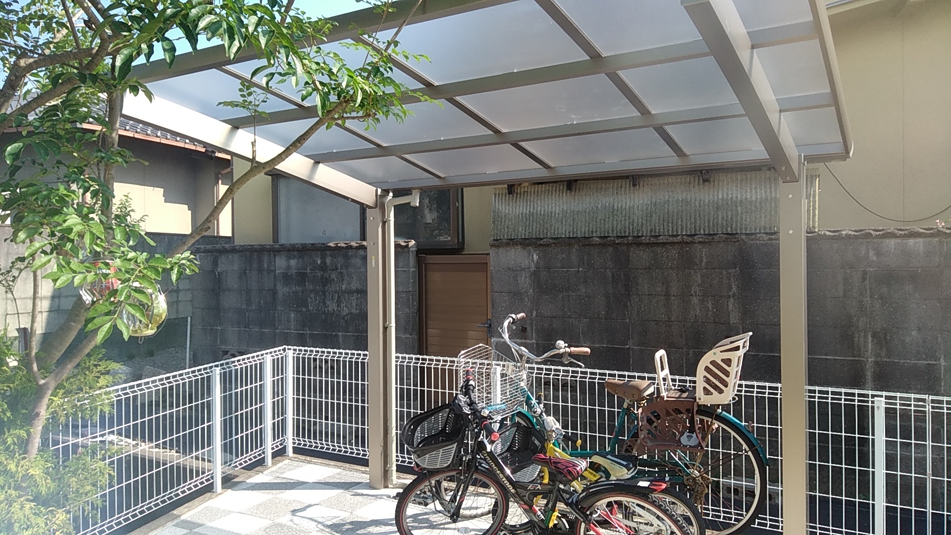 姫路市で自転車置き場の施工例　OB様工事