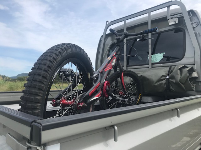 トライアル自転車 奮闘記　姫路エクステリア 屋さんの休日