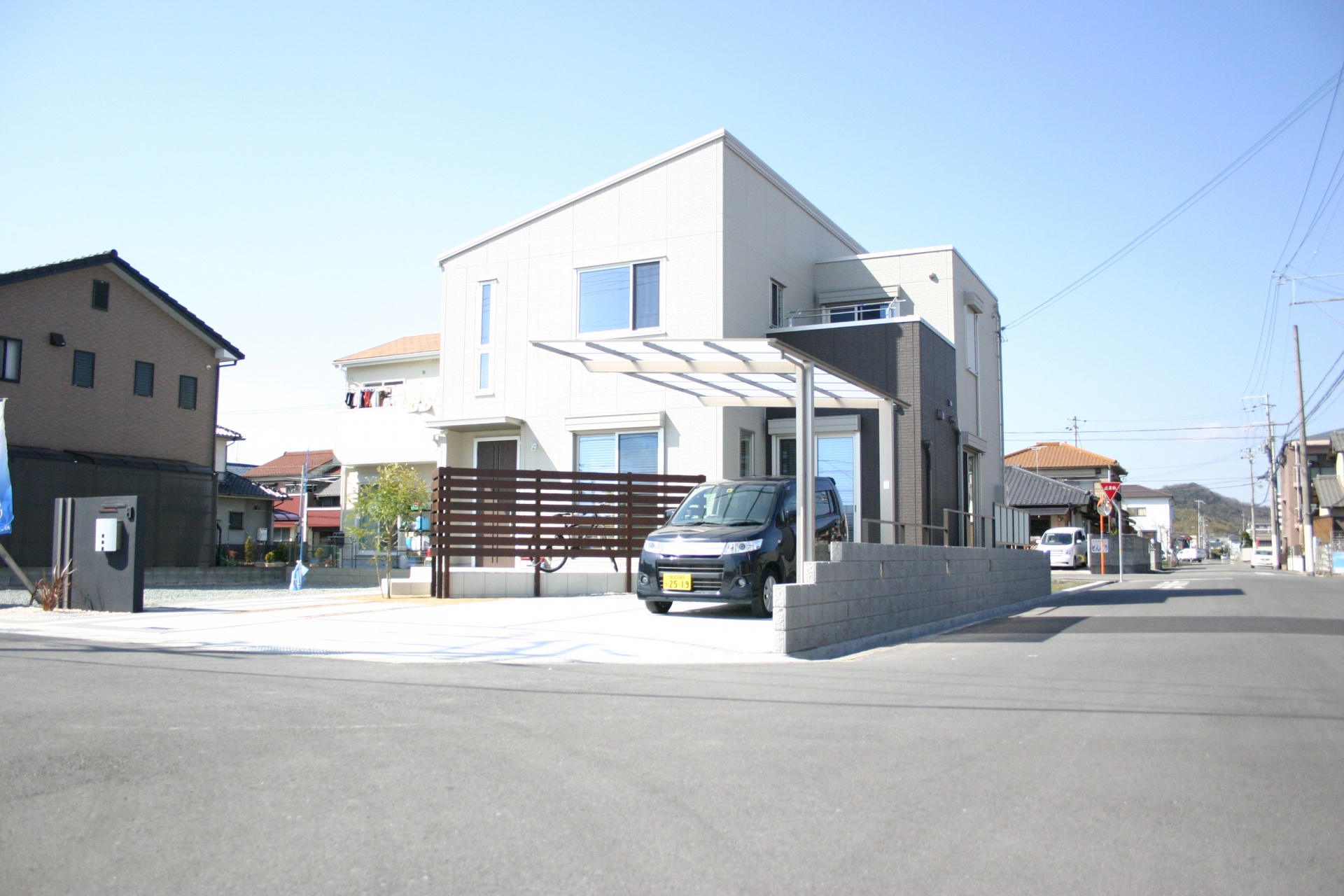 ブラックとウッドのコラボ　　　姫路市Ｋ様邸