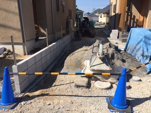 高砂市Y様邸外構工事　境界ブロック積み+フェンス