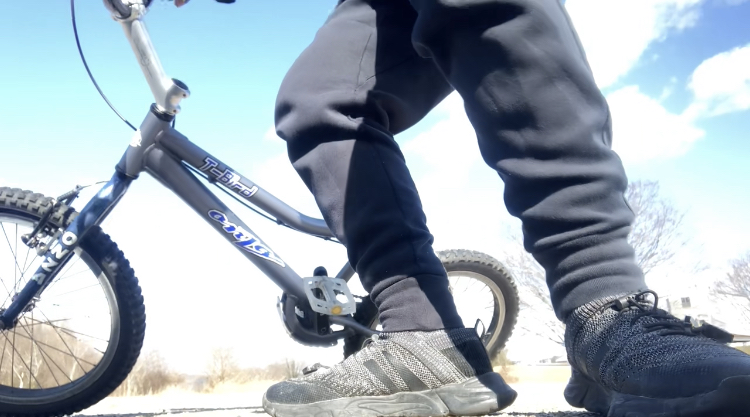 定休日のトライアル自転車