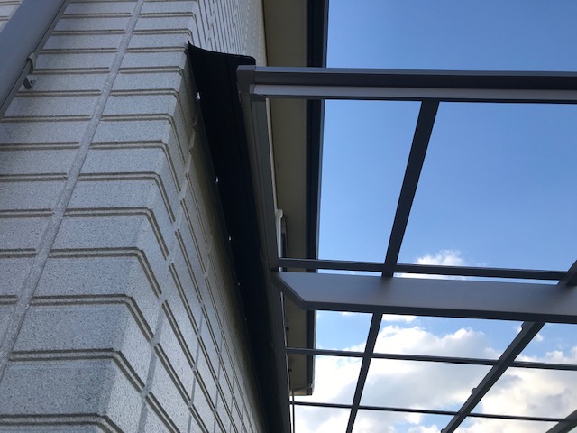 建物にビスを打たない テラス屋根工事