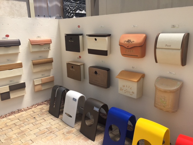 ディーズガーデン新商品発表会ポスト展示