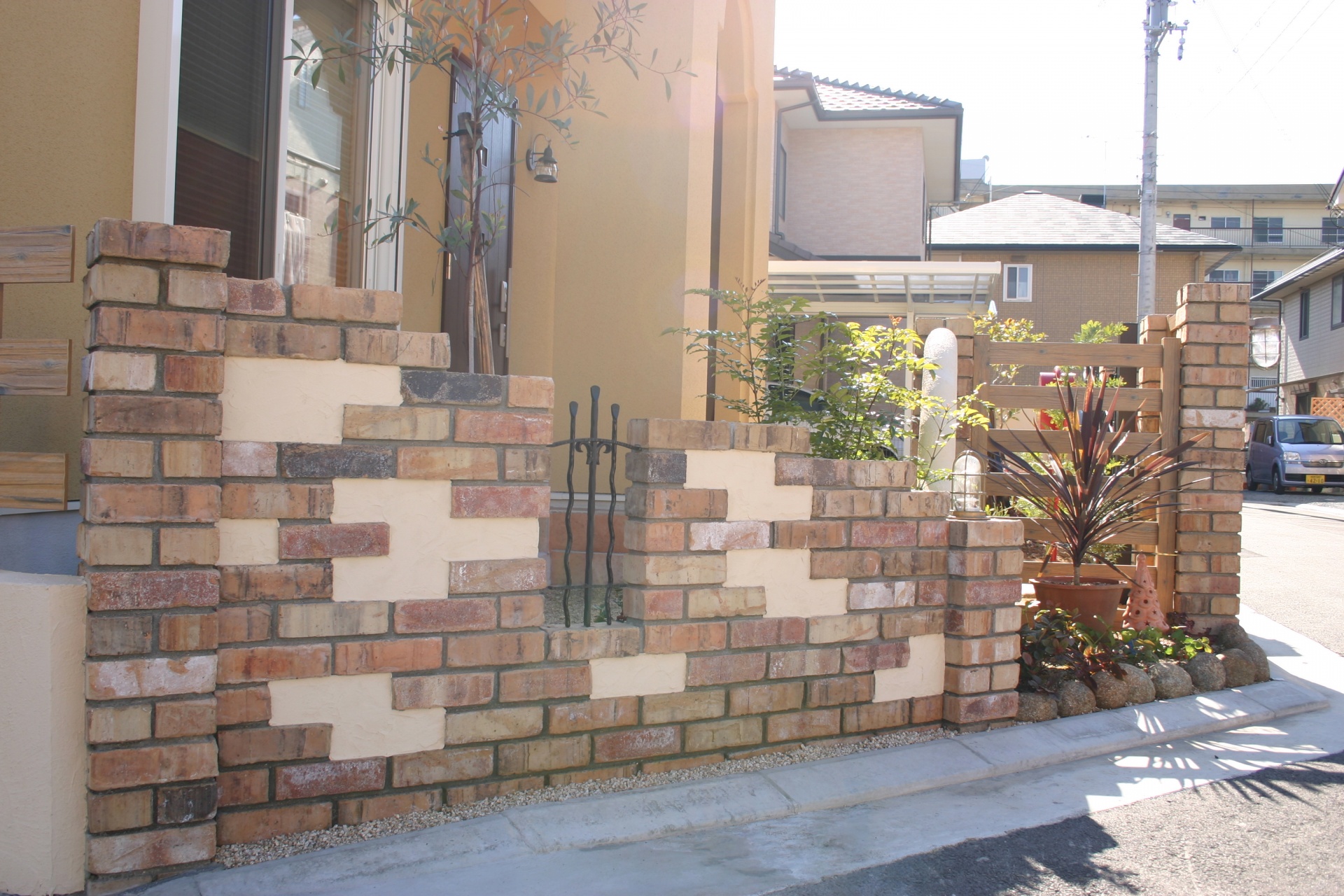 古レンガの剥がれた感じを再現　　