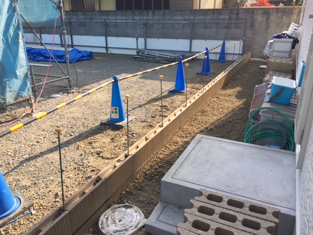 加古川市F様邸外構工事　境界ブロック積み工事