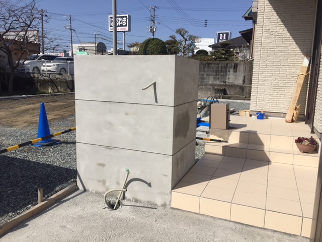 太子町Y様邸新築外構工事門柱