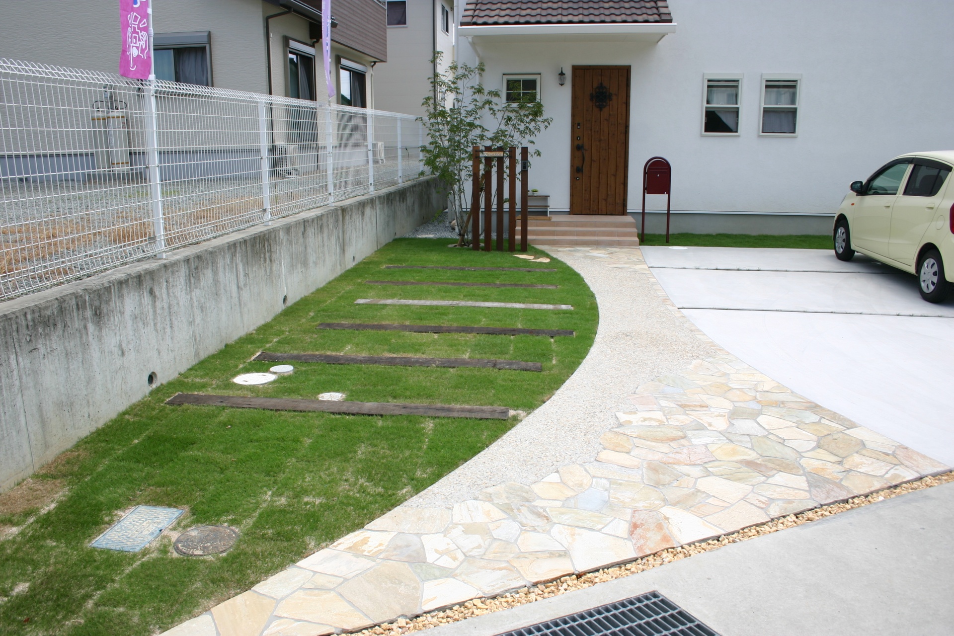 自然素材と自然石で可愛いい門回り　宍粟市K様邸3