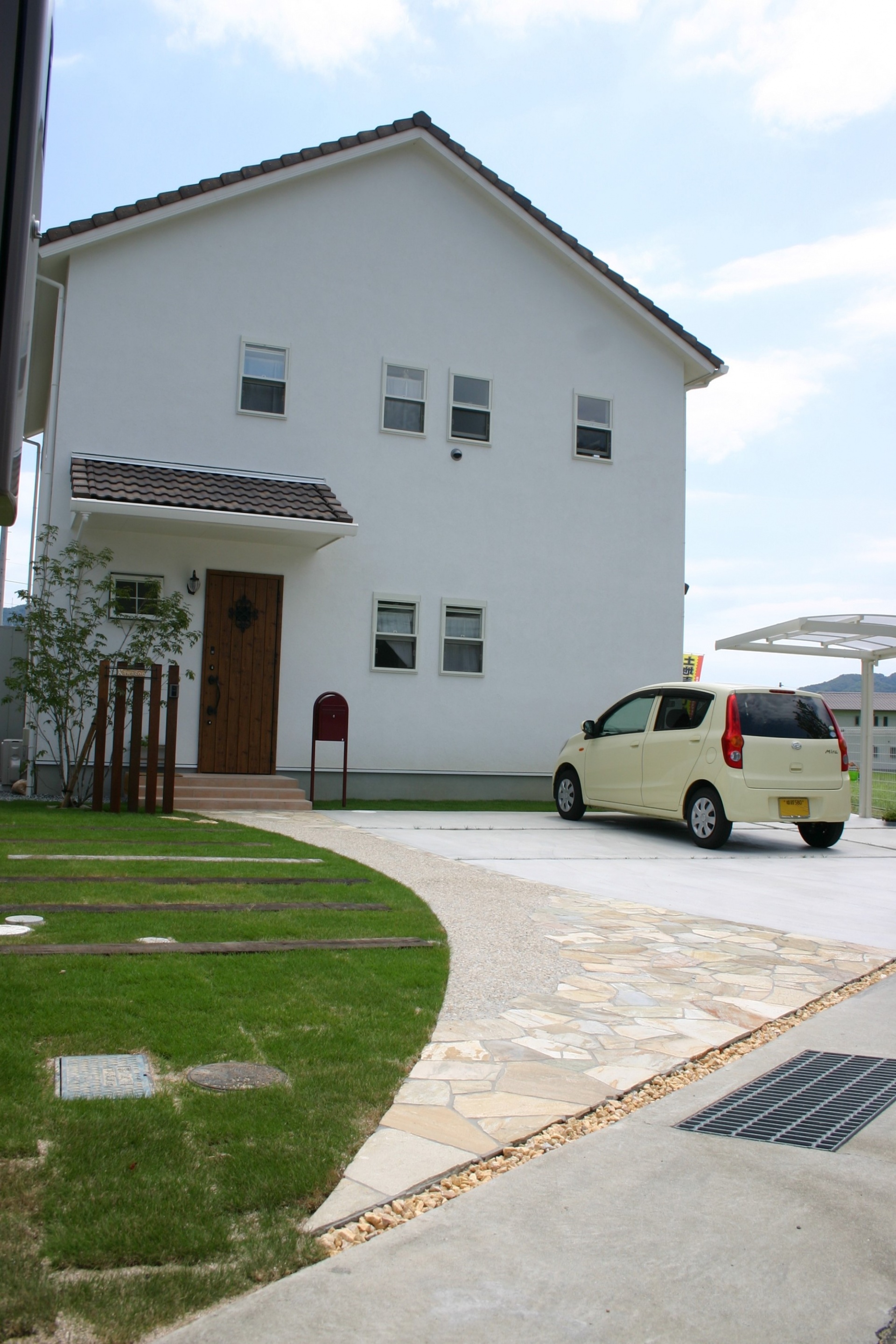 自然素材と自然石で可愛いい門回り　宍粟市K様邸2