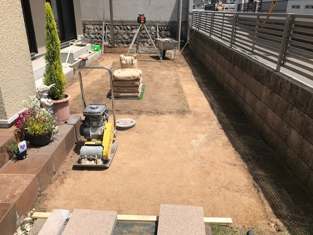 雑草対策　姫路 エクステリア 屋さん工事ブログ