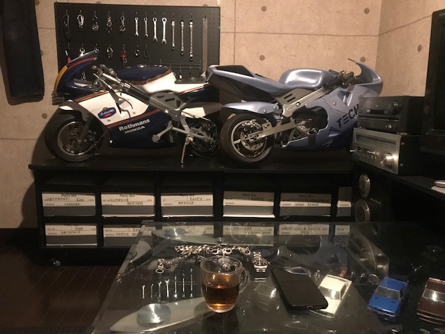 70年代80年代への憧れ　ロスマンズ TECH21