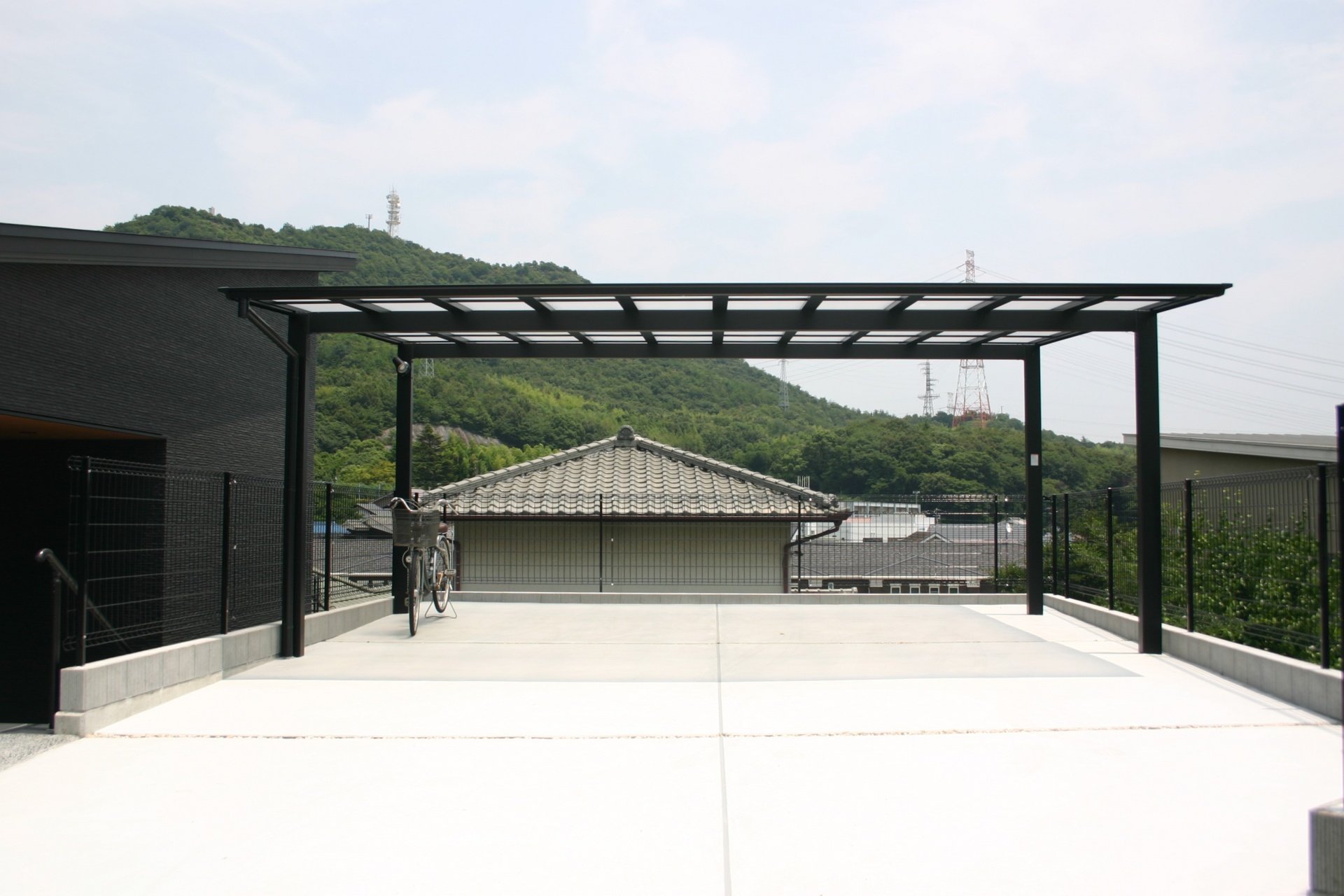 2台分のカーポート/広々とした車庫スペース　姫路市F様邸