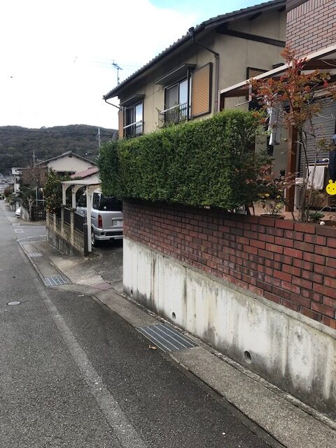 生垣のお手入れで高所作業が不安と思い始めたら・・