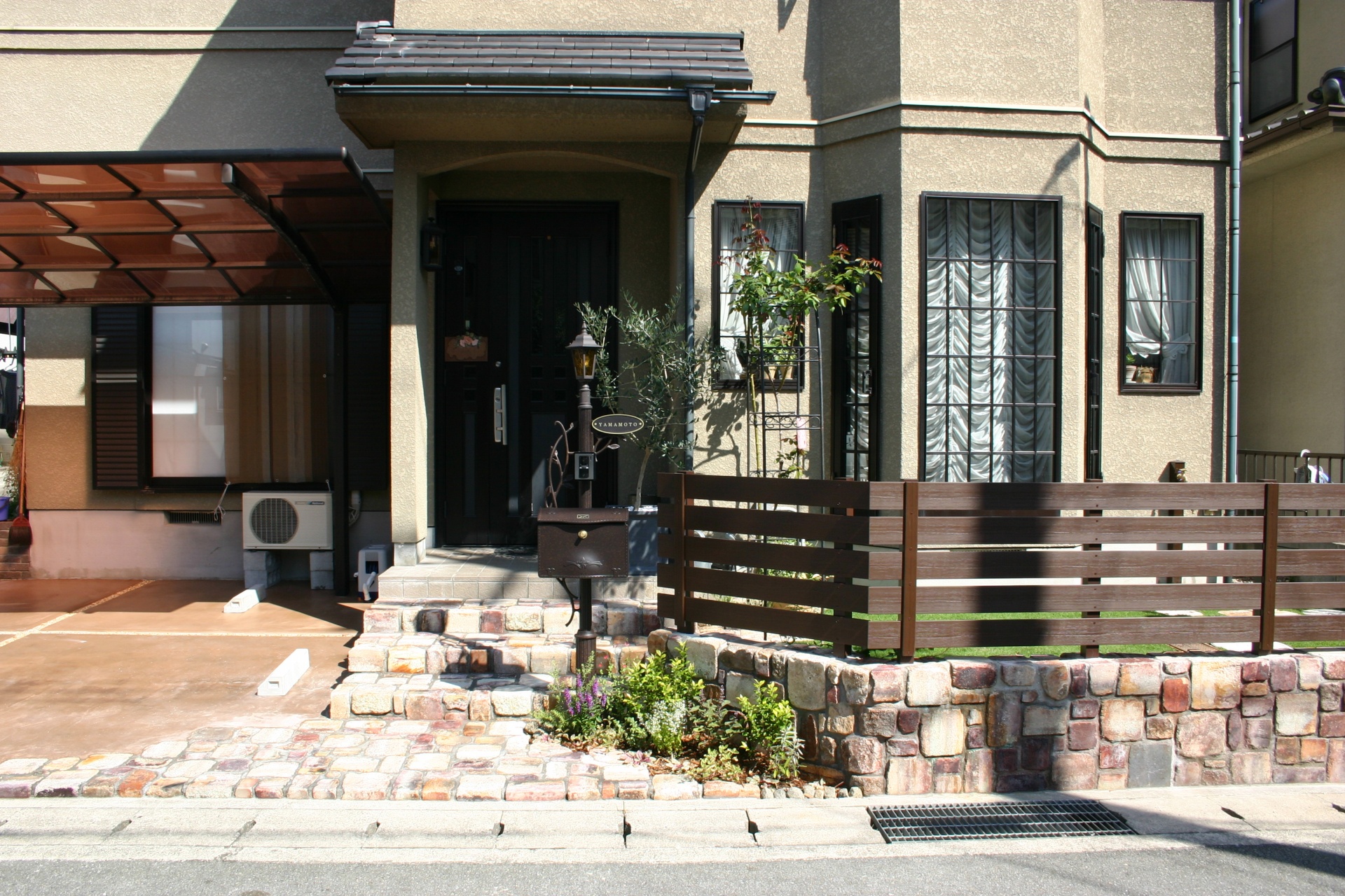 耐火煉瓦でおしゃれにリフォーム たつの市Y様邸完成後 門周り1 耐火煉瓦でおしゃれにリフォーム たつの市Y様邸完成後 門周り1
