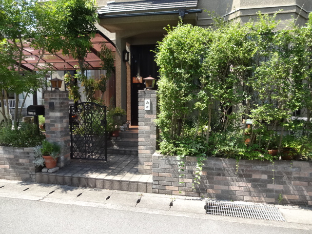 耐火煉瓦でおしゃれにリフォーム たつの市Y様邸施工前 門周り 耐火煉瓦でおしゃれにリフォーム たつの市Y様邸施工前 門周り