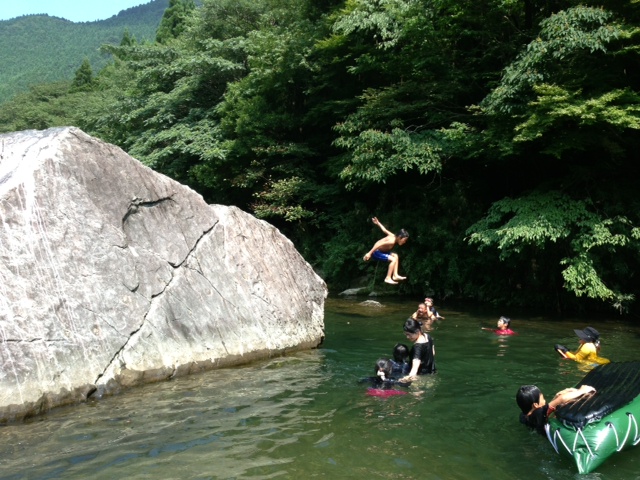 三角岩飛び込み